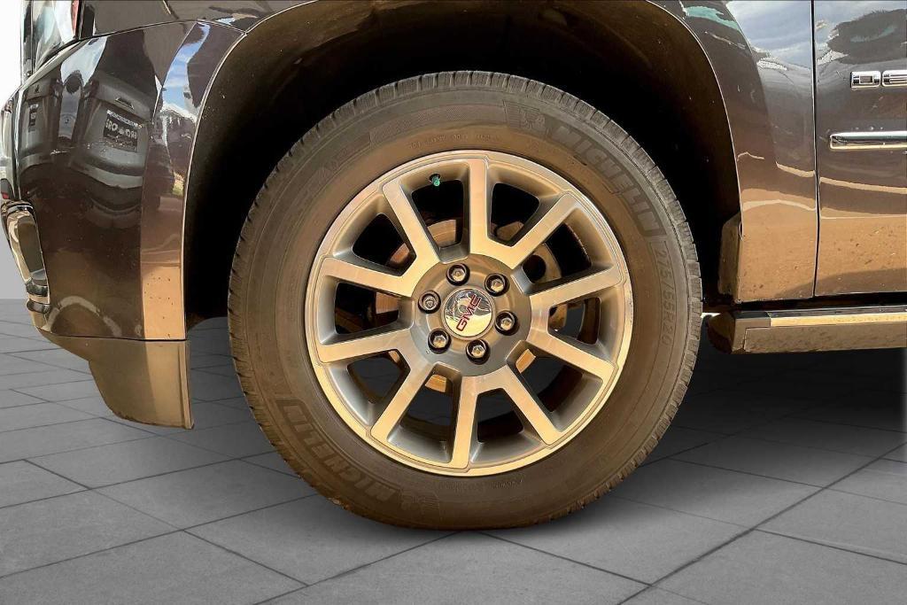 used 2016 GMC Yukon XL car, priced at $18,555