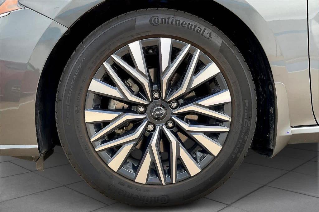 used 2024 Nissan Altima car, priced at $21,777