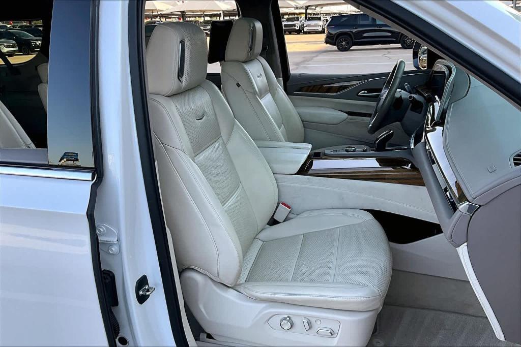 used 2021 Cadillac Escalade ESV car, priced at $62,339