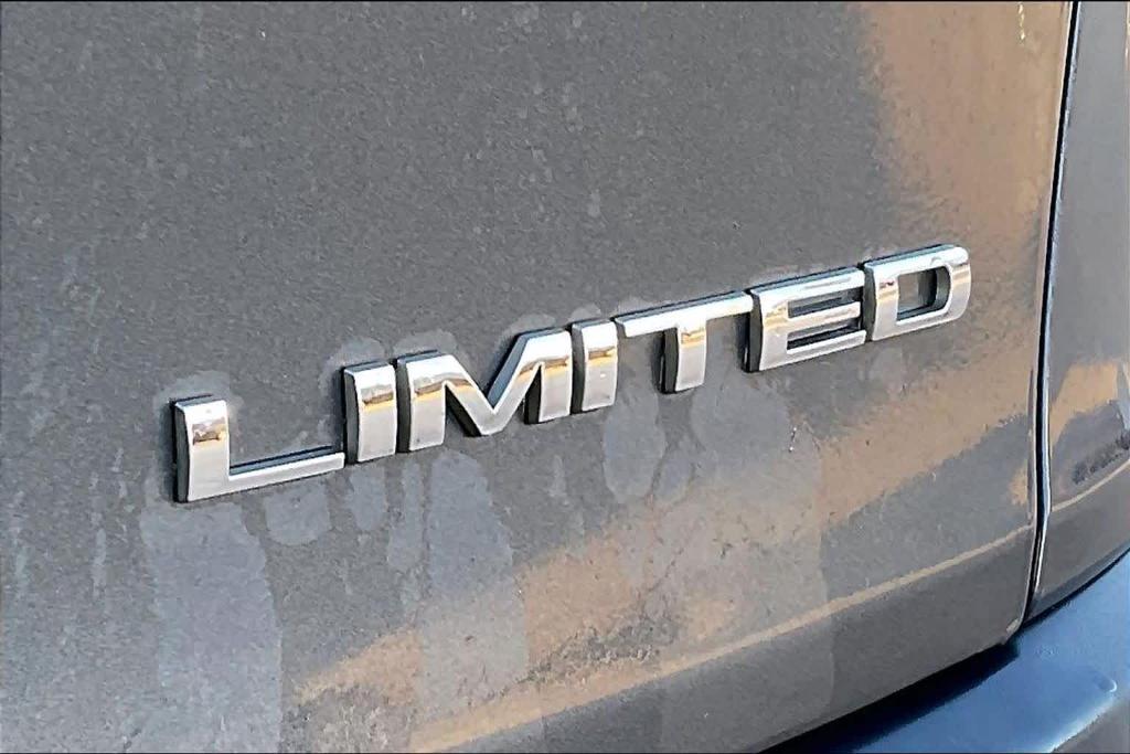 used 2015 Jeep Cherokee car, priced at $8,870