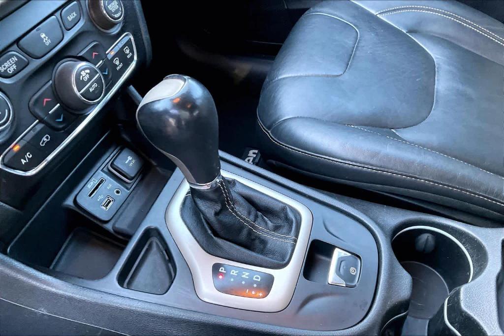 used 2015 Jeep Cherokee car, priced at $8,870