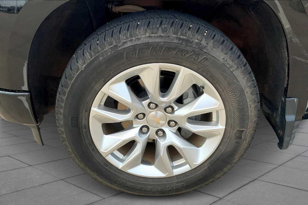 used 2024 Chevrolet Silverado 1500 car, priced at $31,105