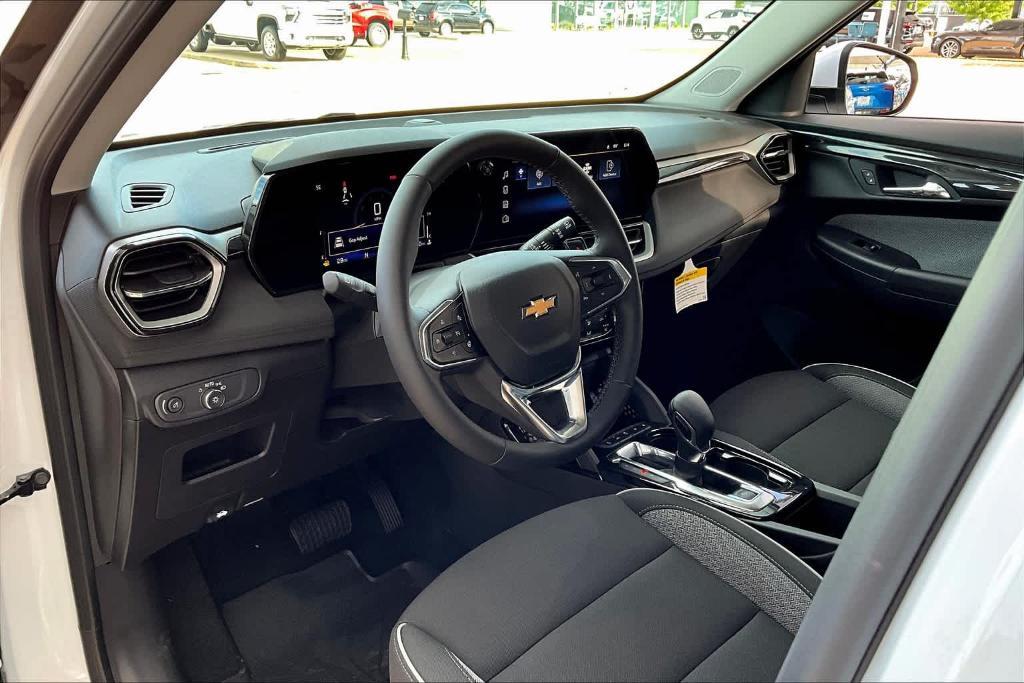 new 2025 Chevrolet TrailBlazer car, priced at $26,515