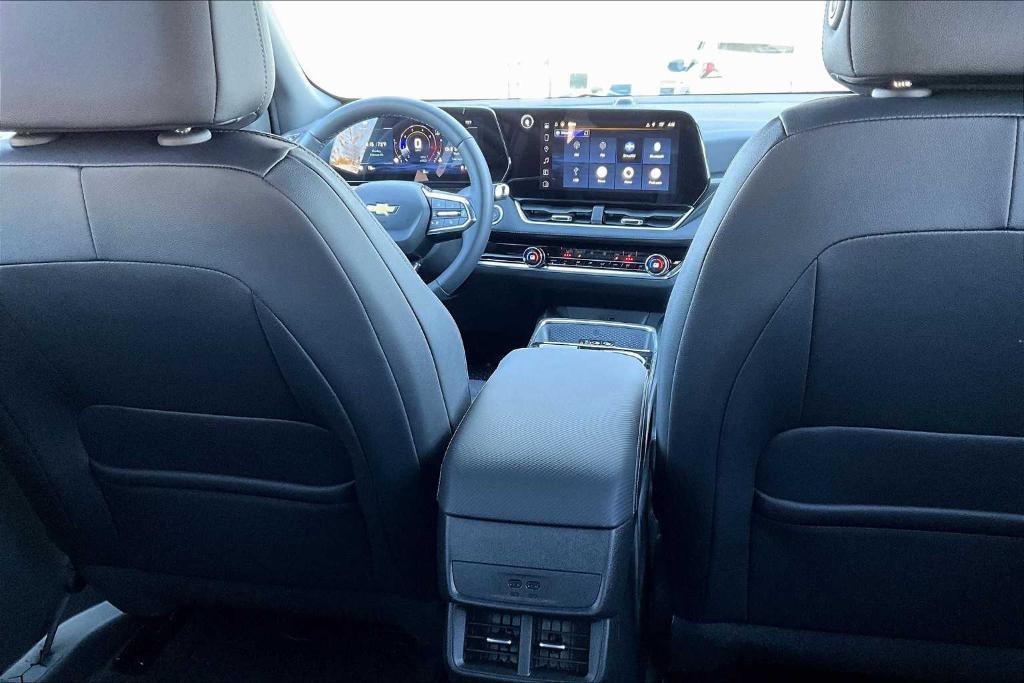 new 2025 Chevrolet Equinox car, priced at $33,225