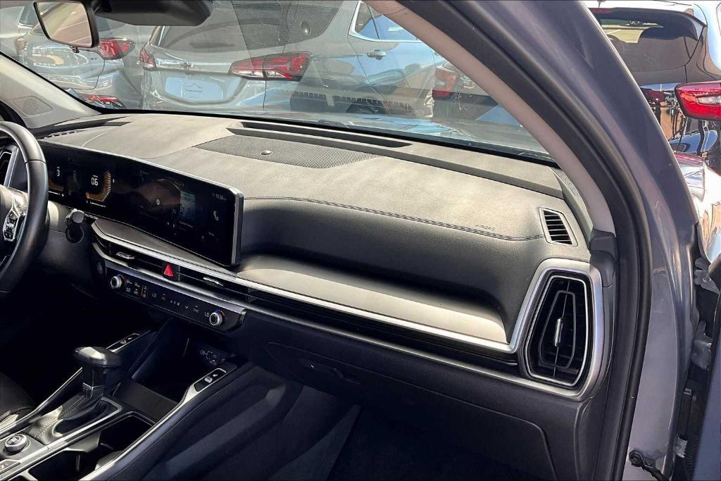 used 2024 Kia Sorento car, priced at $27,890