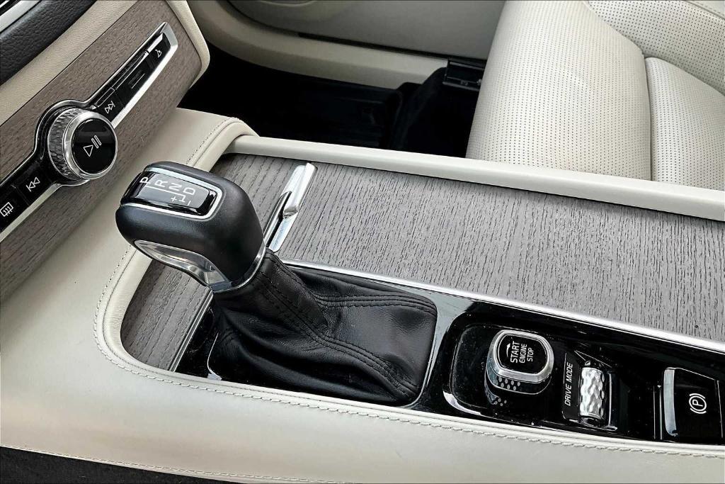 used 2020 Volvo XC90 car, priced at $30,000