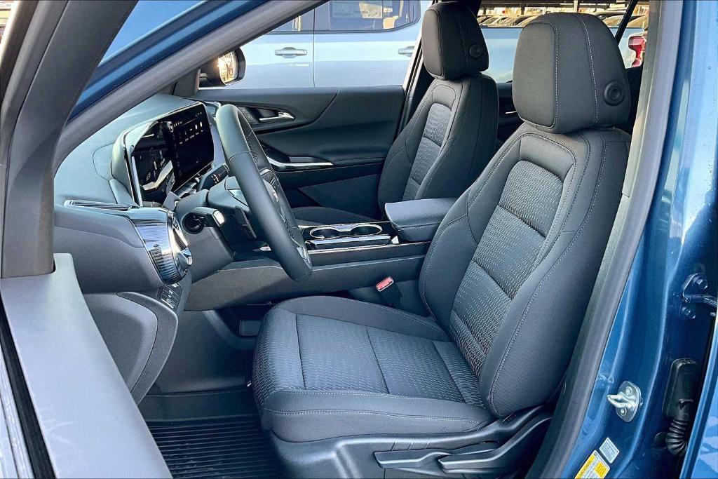 new 2025 Chevrolet Equinox car, priced at $29,495