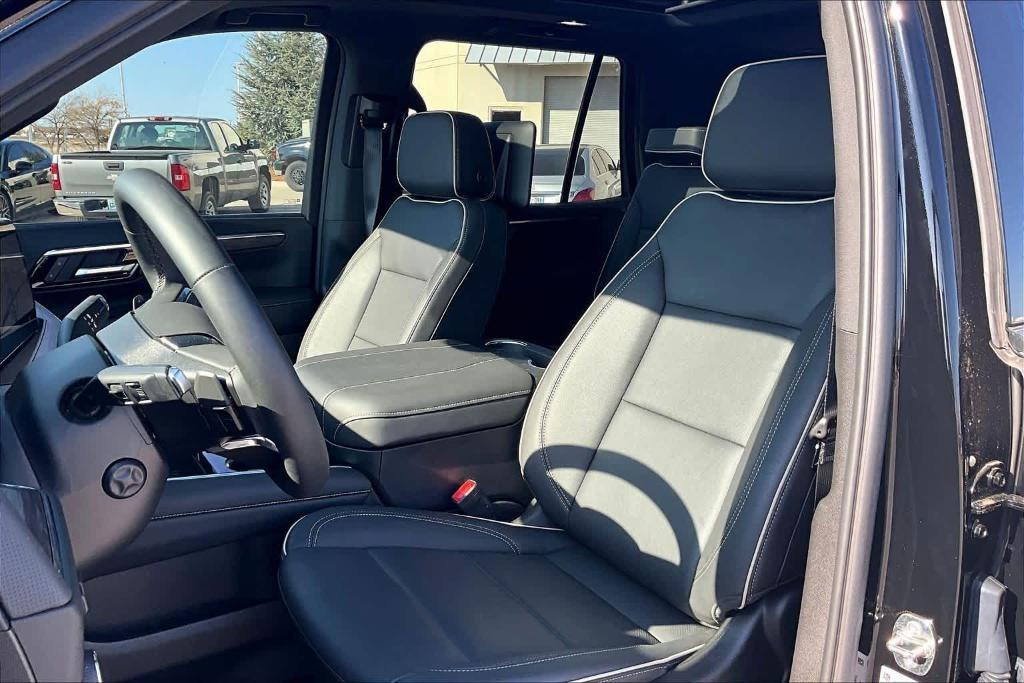 new 2025 Chevrolet Tahoe car, priced at $78,600