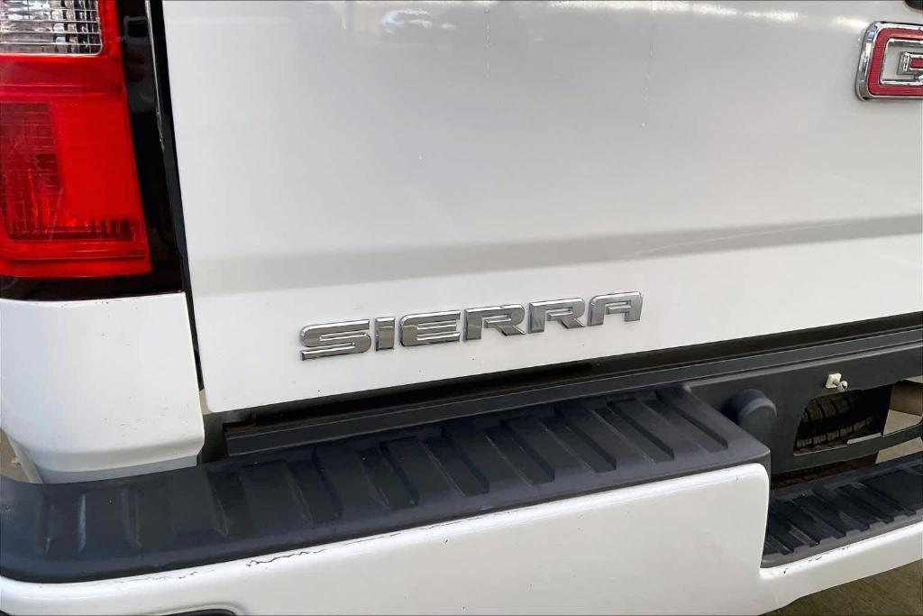 used 2018 GMC Sierra 1500 car, priced at $24,382