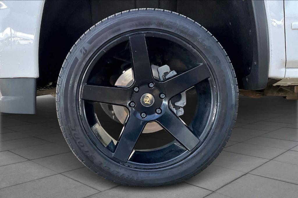 used 2018 GMC Sierra 1500 car, priced at $24,382