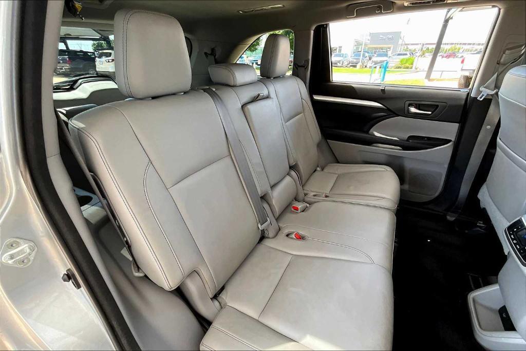used 2017 Toyota Highlander car, priced at $22,997