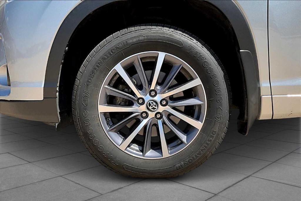 used 2017 Toyota Highlander car, priced at $22,997