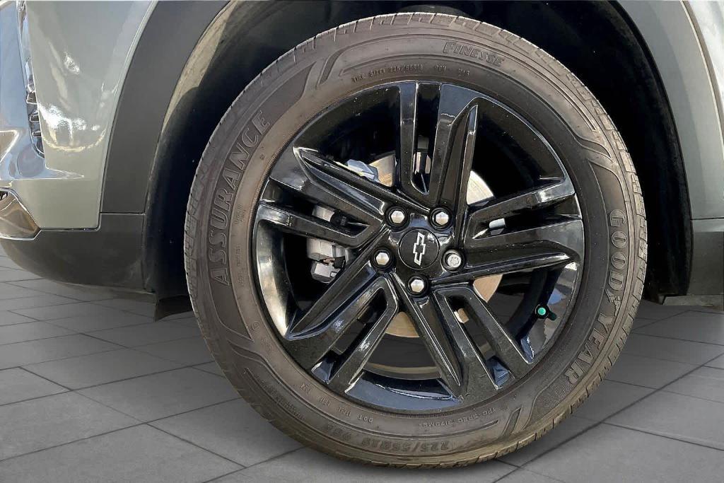 used 2025 Chevrolet Trax car, priced at $26,429