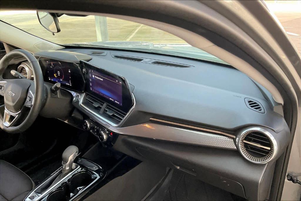 used 2025 Chevrolet Trax car, priced at $26,429