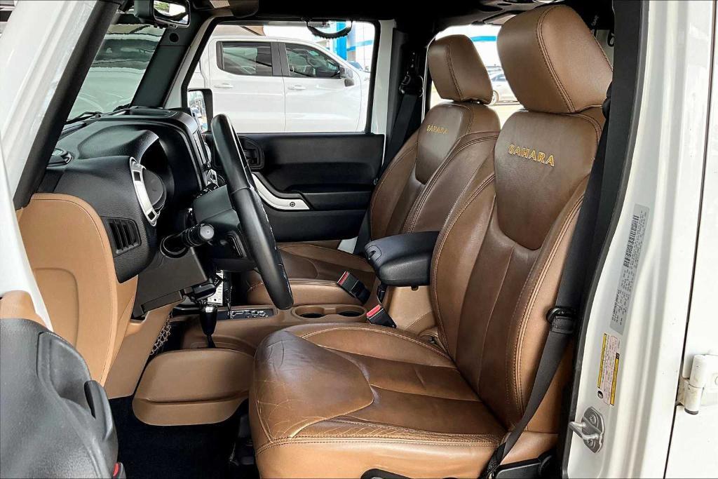 used 2015 Jeep Wrangler Unlimited car, priced at $17,745