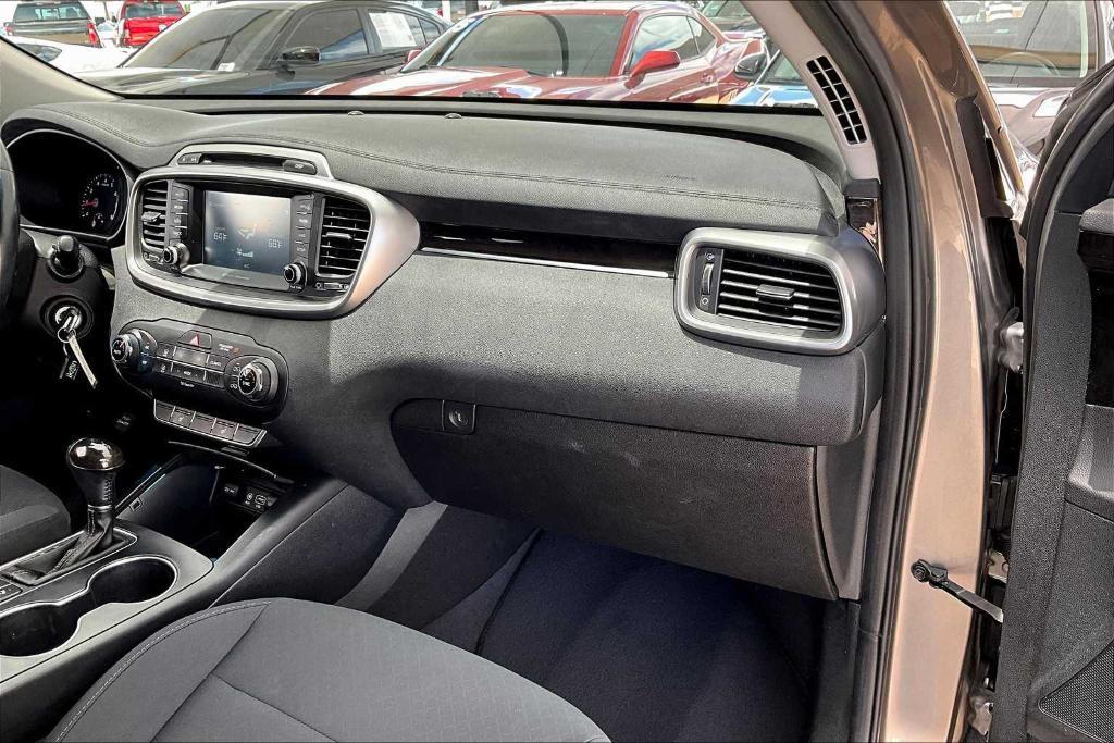 used 2018 Kia Sorento car, priced at $13,650
