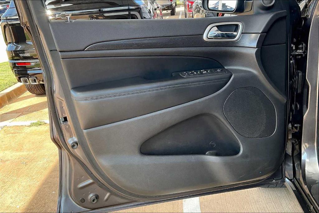 used 2017 Jeep Grand Cherokee car, priced at $16,677