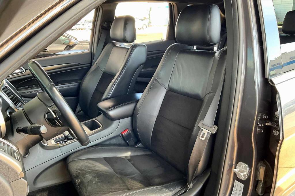 used 2017 Jeep Grand Cherokee car, priced at $16,677