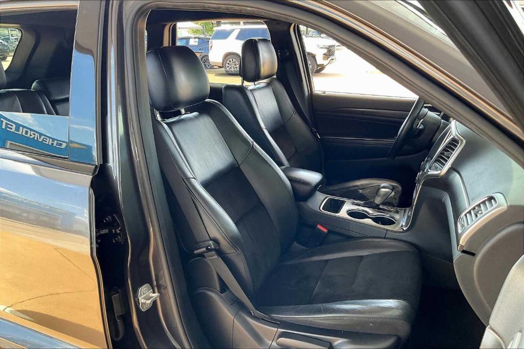 used 2017 Jeep Grand Cherokee car, priced at $16,677