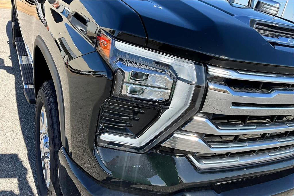 new 2025 Chevrolet Silverado 2500 car, priced at $70,855