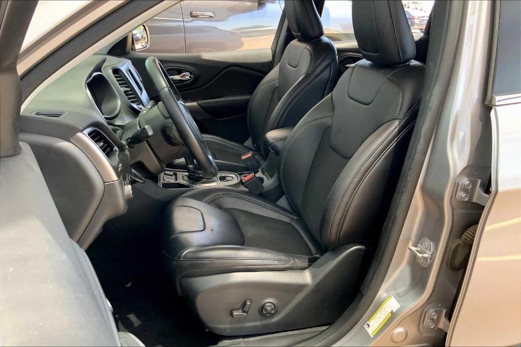 used 2019 Jeep Cherokee car, priced at $12,862