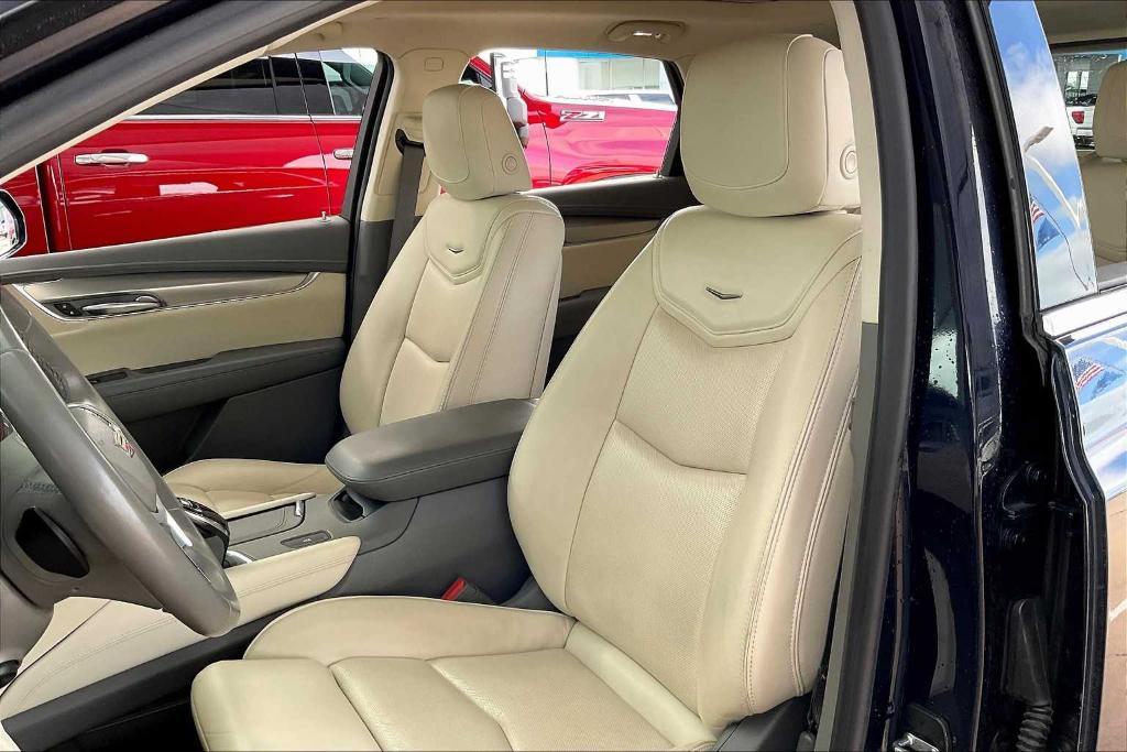 used 2017 Cadillac XT5 car, priced at $13,777