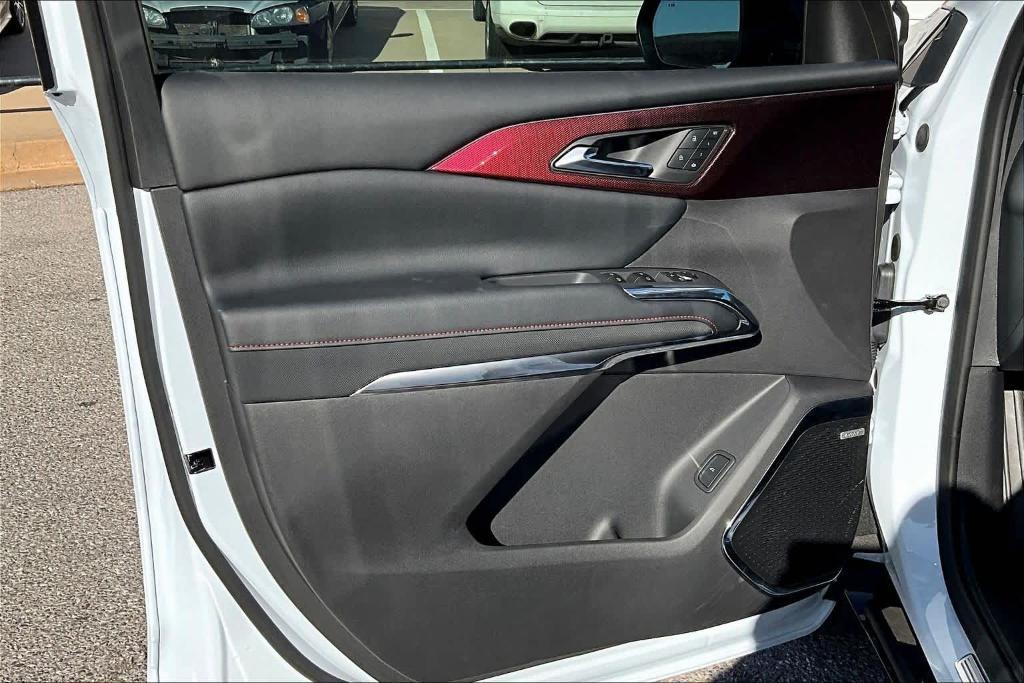 new 2026 Chevrolet Traverse car, priced at $56,740