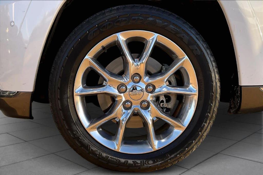 used 2014 Jeep Grand Cherokee car, priced at $12,342