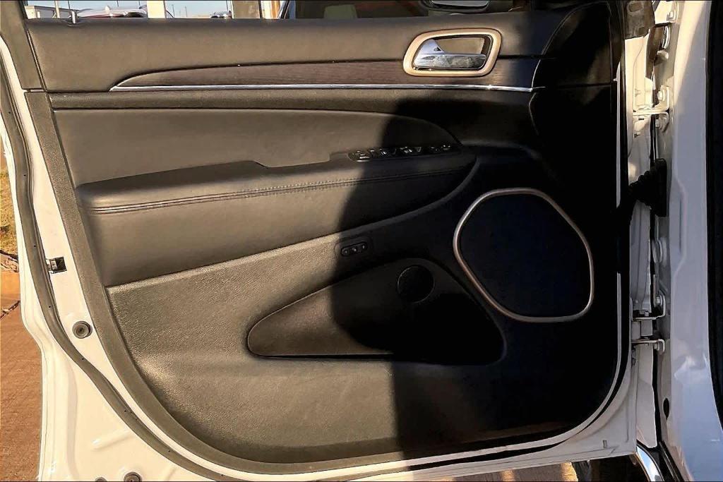 used 2014 Jeep Grand Cherokee car, priced at $12,342