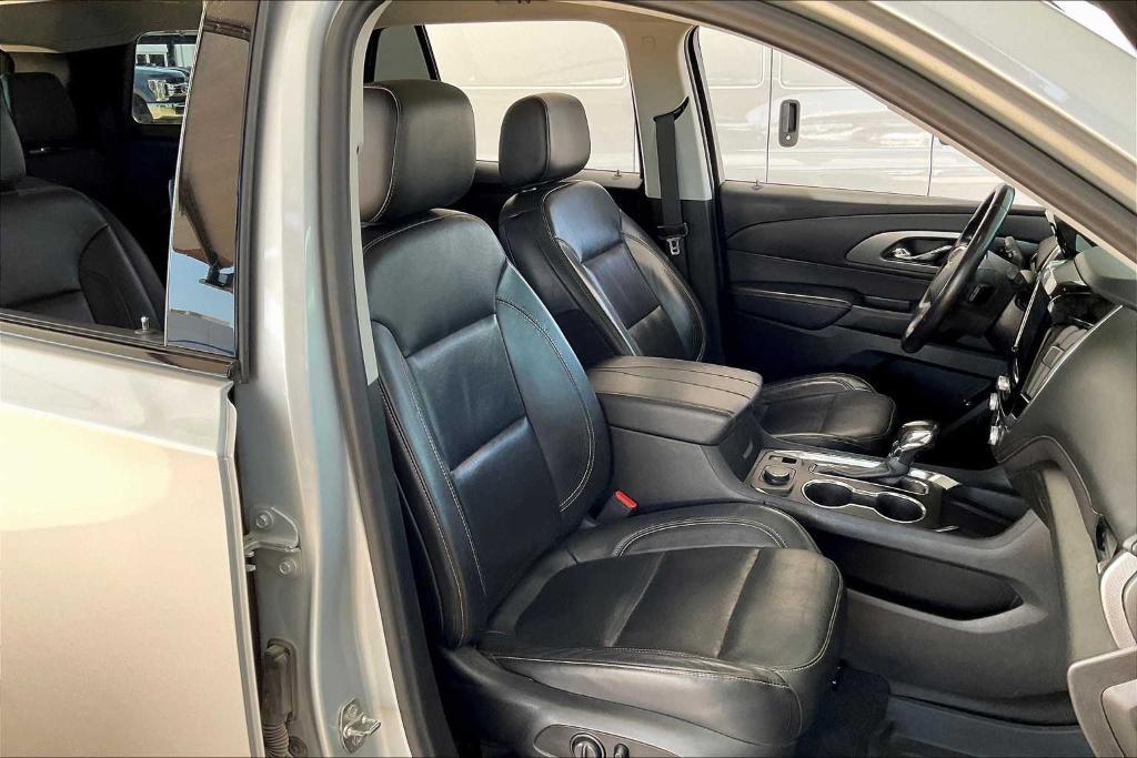 used 2021 Chevrolet Traverse car, priced at $20,970
