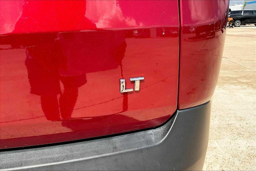 used 2021 Chevrolet Traverse car, priced at $23,202