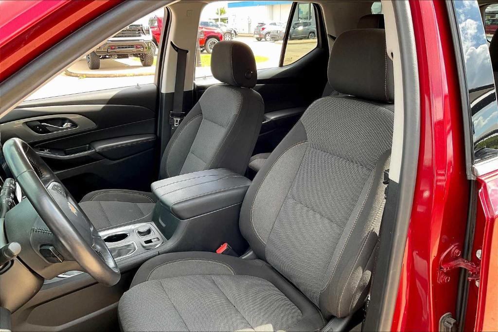 used 2021 Chevrolet Traverse car, priced at $23,202