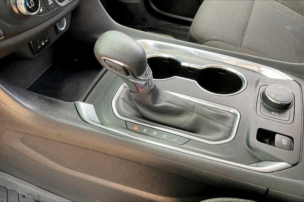 used 2021 Chevrolet Traverse car, priced at $23,202