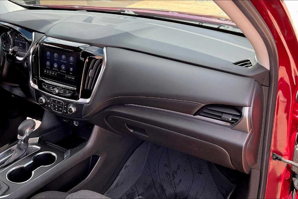 used 2021 Chevrolet Traverse car, priced at $23,202