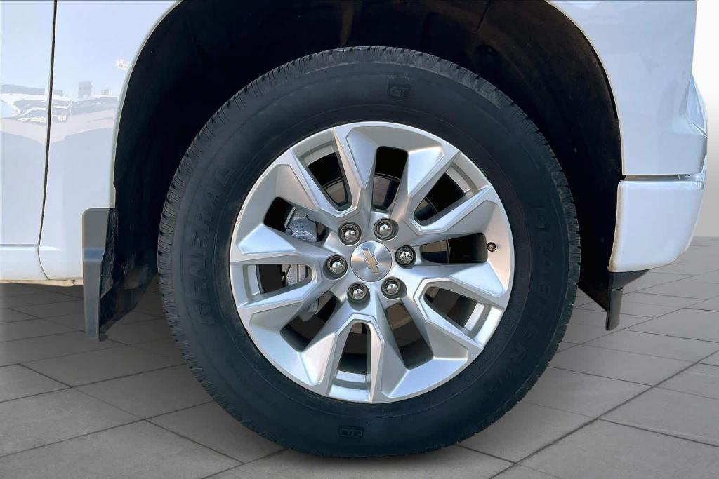 used 2024 Chevrolet Silverado 1500 car, priced at $30,895