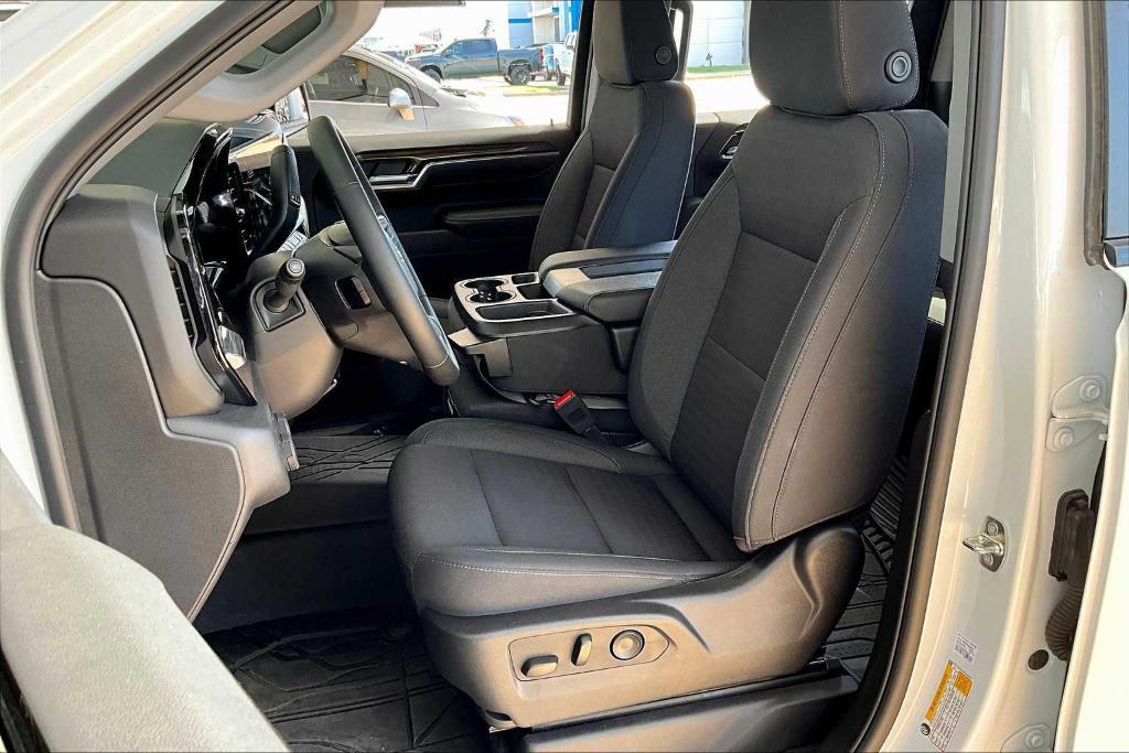 used 2024 Chevrolet Silverado 1500 car, priced at $43,050