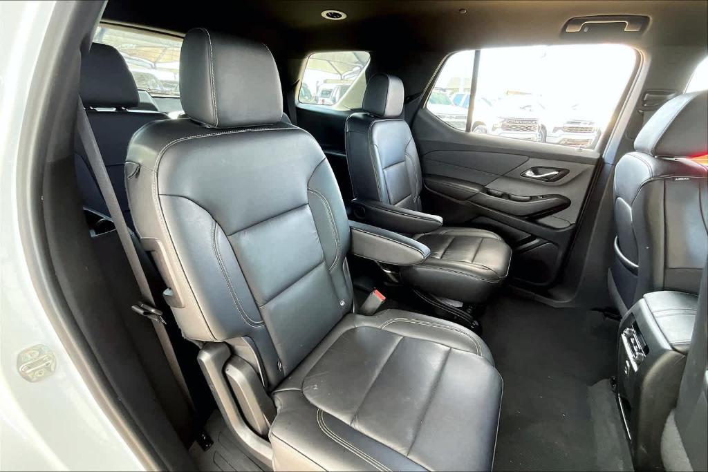 used 2022 Chevrolet Traverse car, priced at $27,836