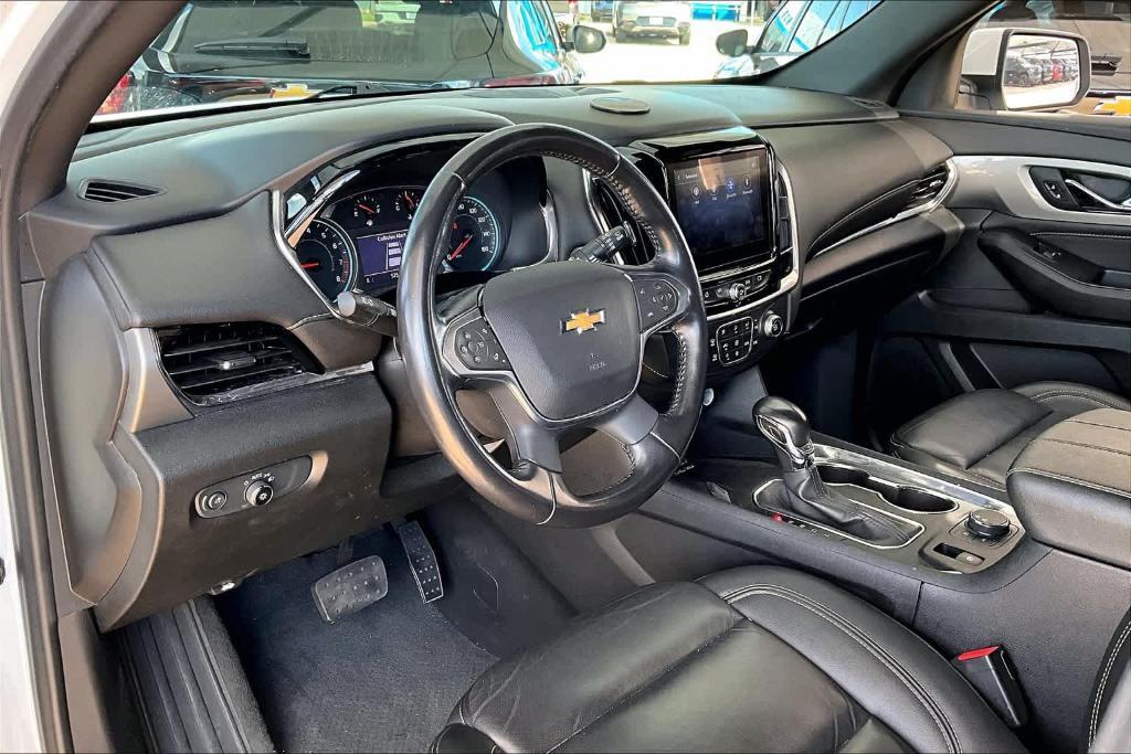 used 2022 Chevrolet Traverse car, priced at $27,836