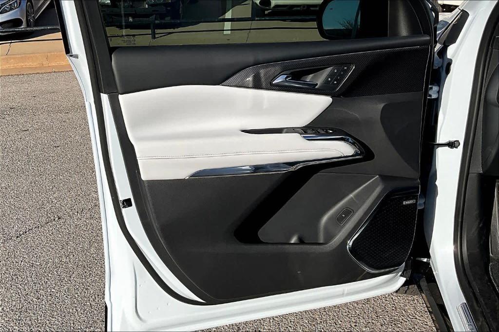 new 2026 Chevrolet Traverse car, priced at $59,940