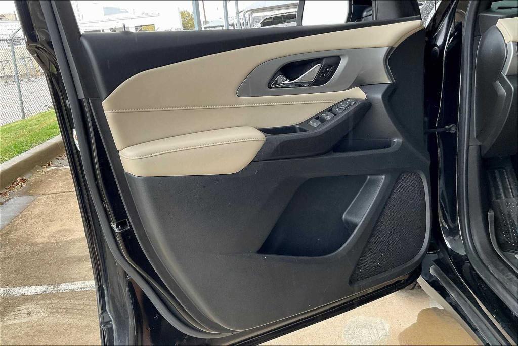used 2022 Chevrolet Traverse car, priced at $22,787