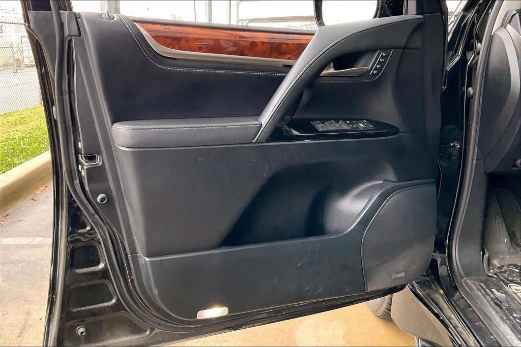 used 2020 Lexus LX 570 car, priced at $59,988