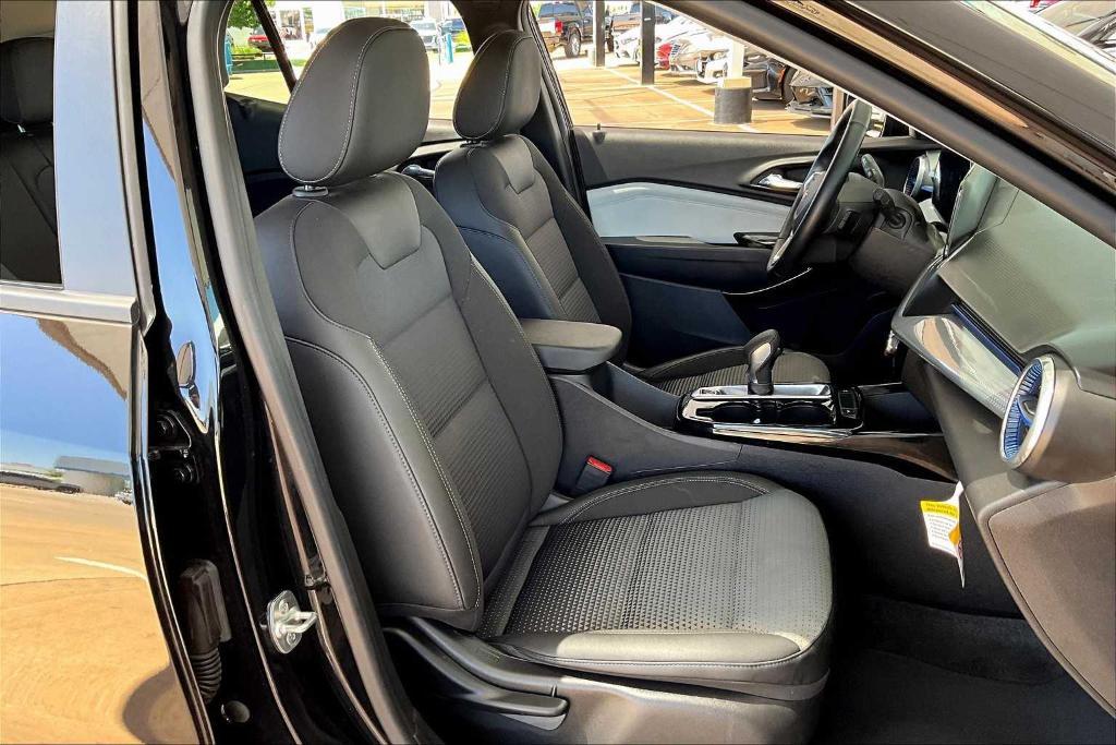 used 2025 Chevrolet Trax car, priced at $25,863