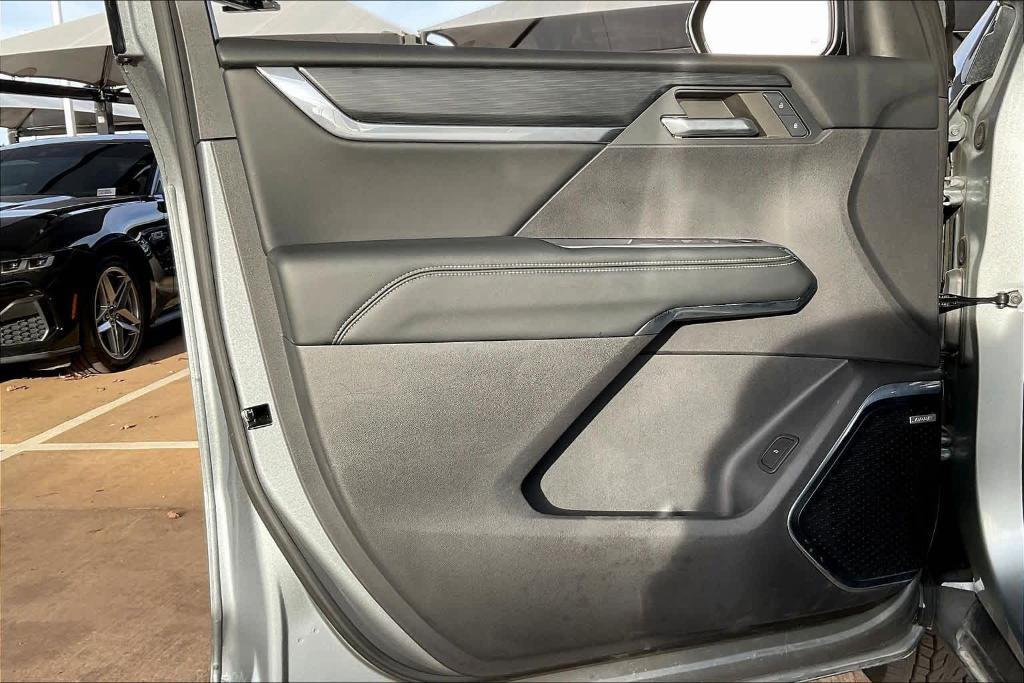 used 2024 GMC Acadia car, priced at $37,332