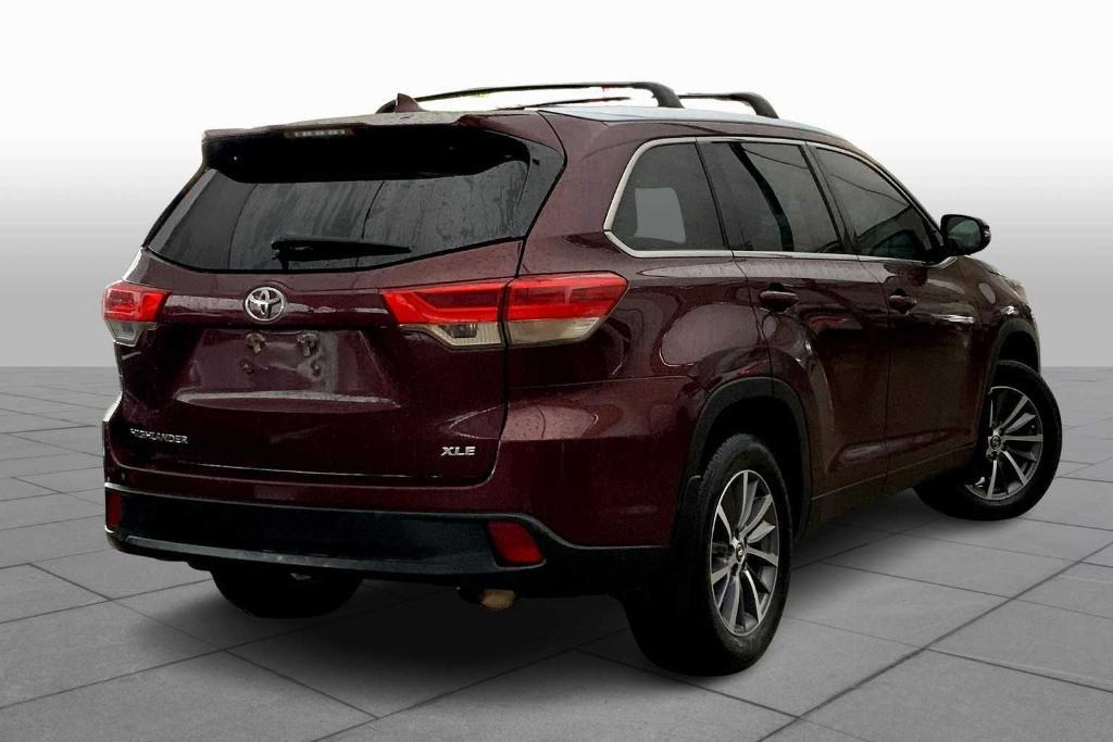 used 2019 Toyota Highlander car, priced at $23,908
