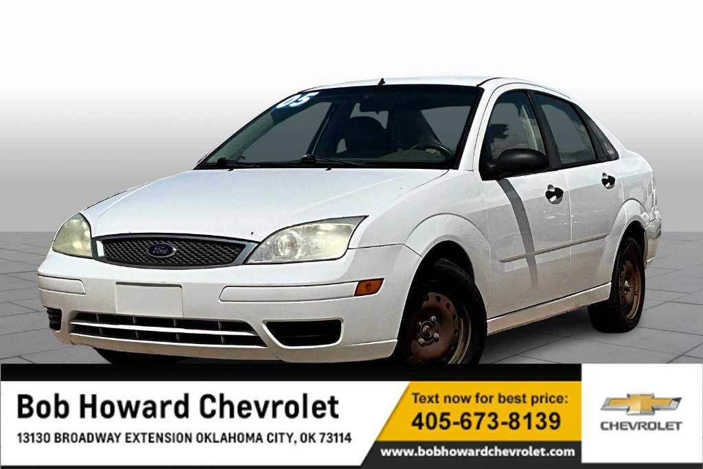 used 2005 Ford Focus car, priced at $3,998