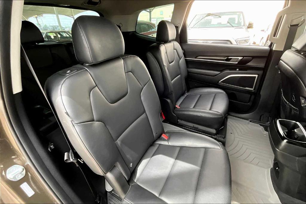 used 2025 Kia Telluride car, priced at $42,721