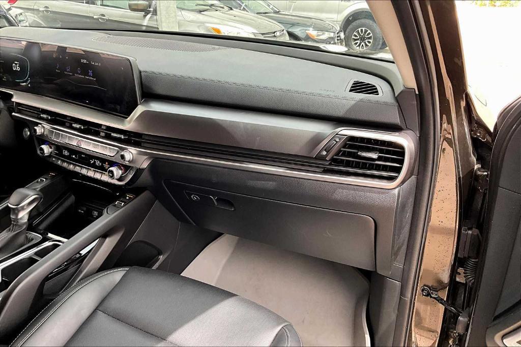 used 2025 Kia Telluride car, priced at $42,721