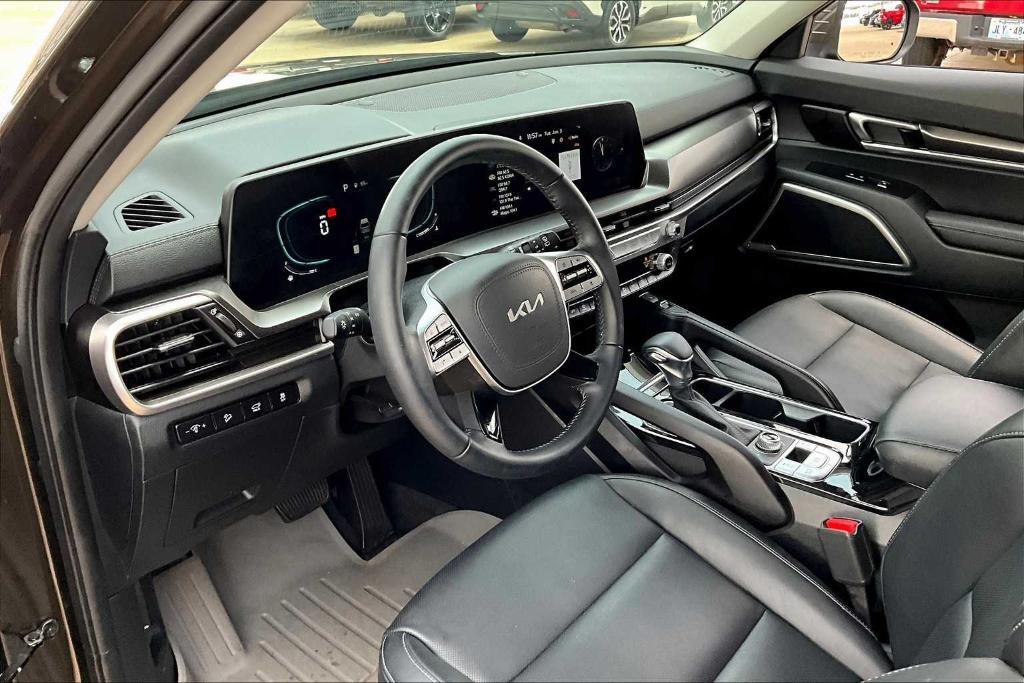 used 2025 Kia Telluride car, priced at $42,721