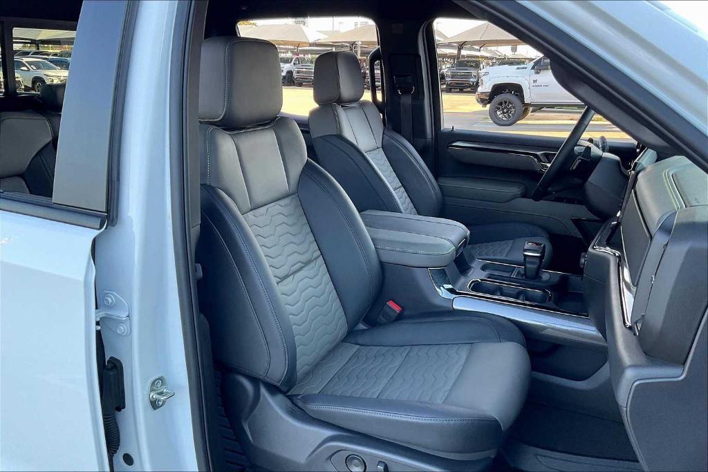 used 2025 Chevrolet Silverado 1500 car, priced at $60,304