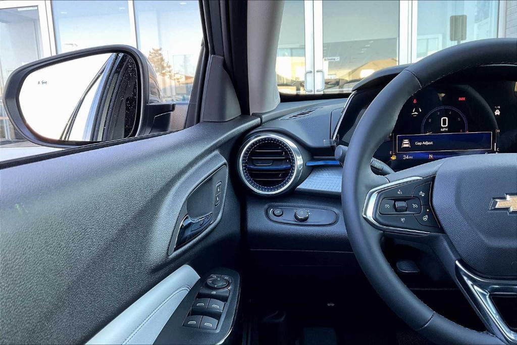 new 2025 Chevrolet Trax car, priced at $25,260